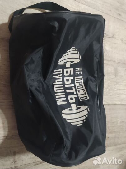 Сумка мужская спортивная и перчатки боксёрские