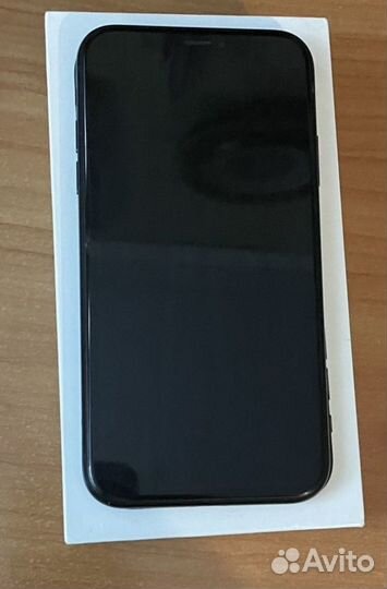 iPhone Xr, 128 ГБ