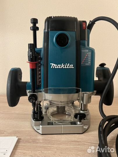 Фрезер Makita новый