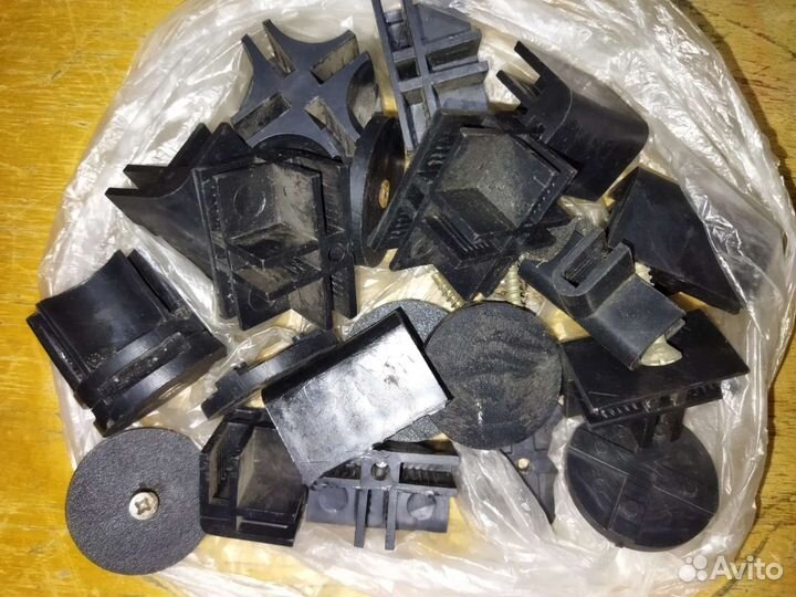 Фурнитура для стеллажей кубиков