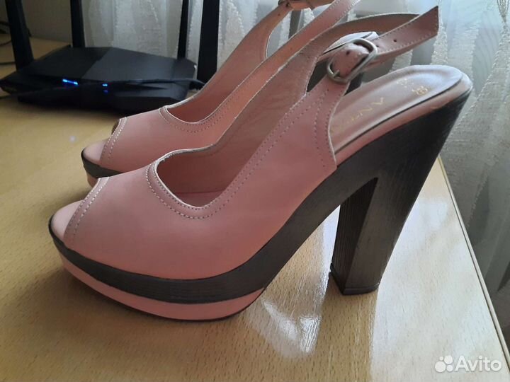 Босоножки 39