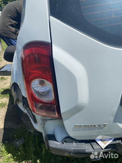 Фаркоп на renault duster