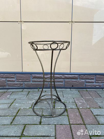 Подставки(стойки) напольные для растений