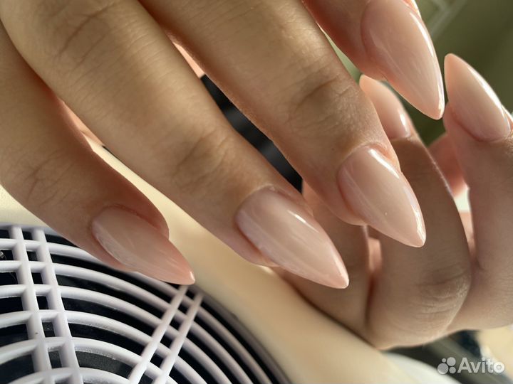 Нужна модель на маникюр