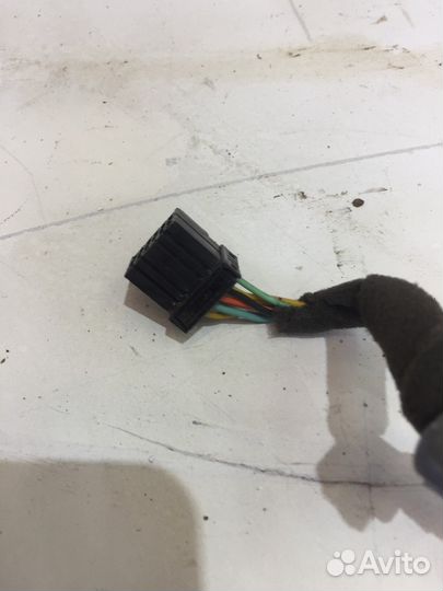 Электропроводка двери передней левой