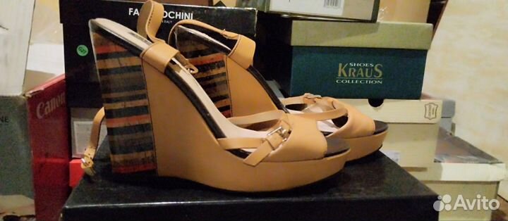 Босоножки Basconi