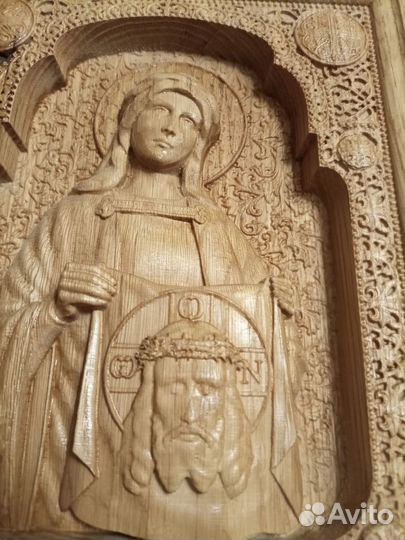 01Б Резная икона Вероника Праведная. 20 на 24 см