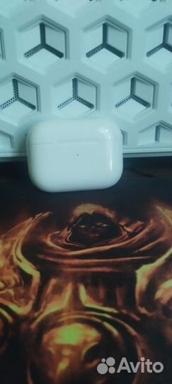 Airpods pro Б/У в рабочем состоянии