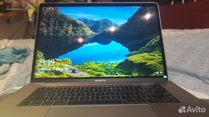 Apple macbook pro 15 2016