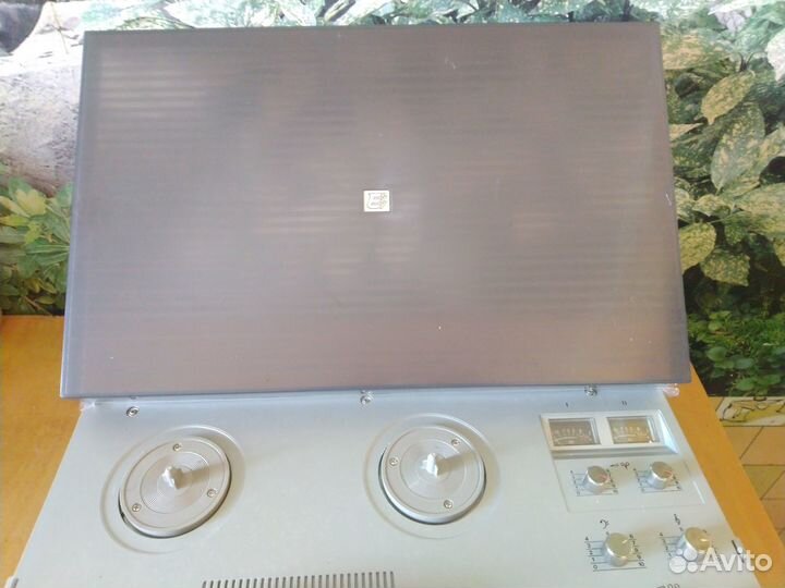 Катушечный магнитофон Эльфа 201-3 стерео