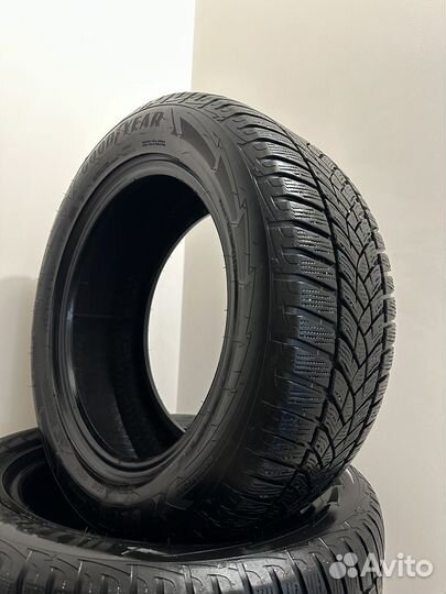 Goodyear UltraGrip Performance 225/55 R16