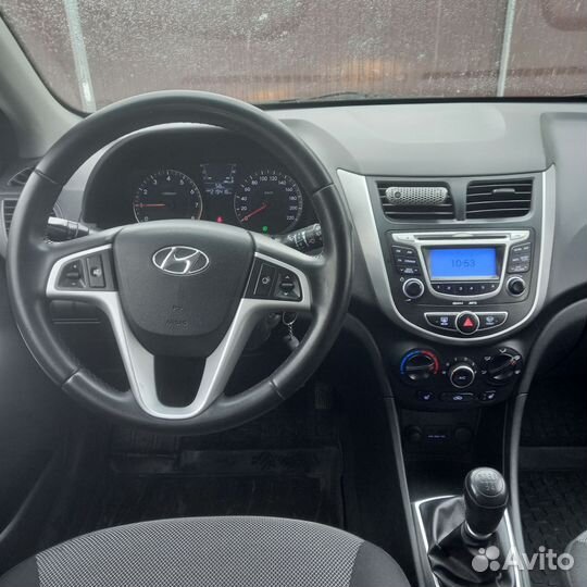 Hyundai Solaris 1.6 МТ, 2011, 220 000 км