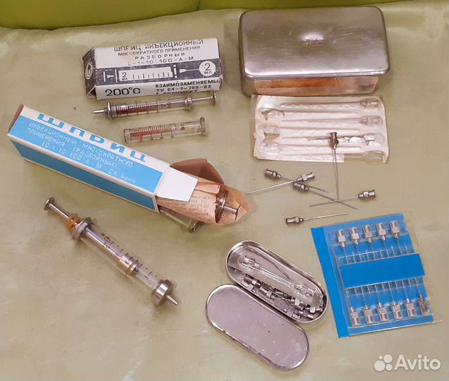 Стерилизатор, шприцы, иглы СССР
