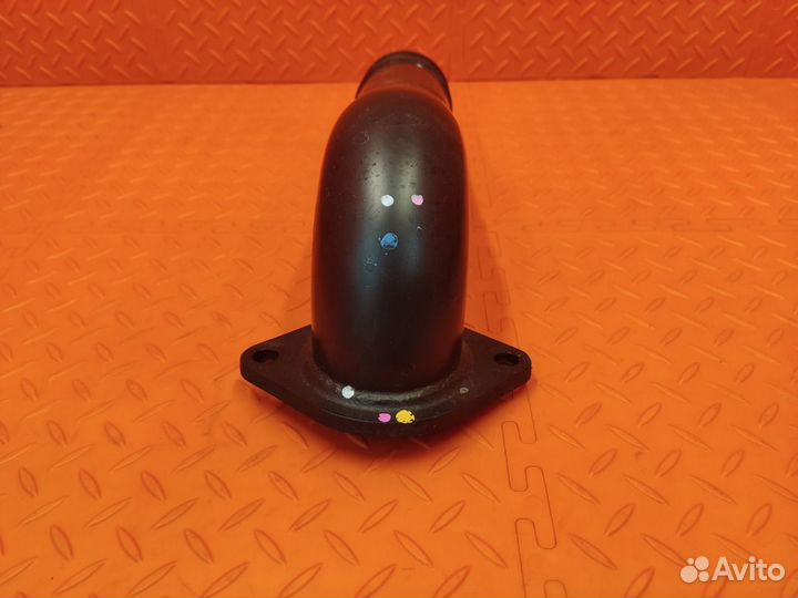 Патрубок интеркулера Mitsubishi Pajero Sport