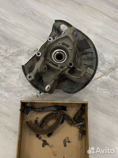 Ступица задняя левая Mercedes-Benz W221