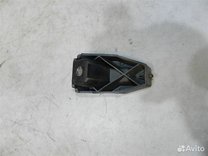 Кронштейн заднего бампера Ford Focus III 2011