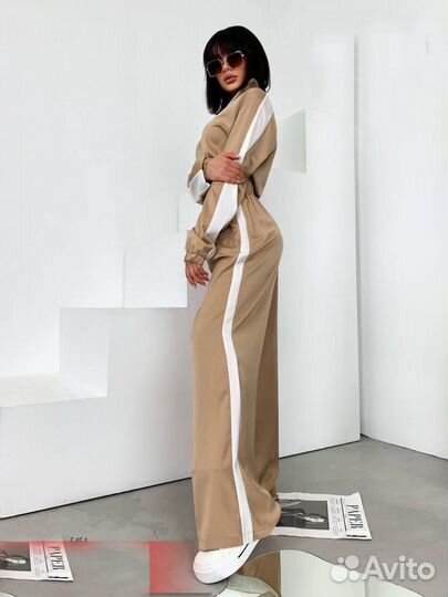 Спортивный костюм с широкими штанами