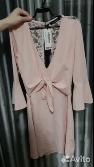 Новое платье 42р красивое