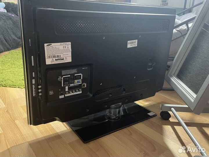 Телевизор Samsung LE32C550J1W