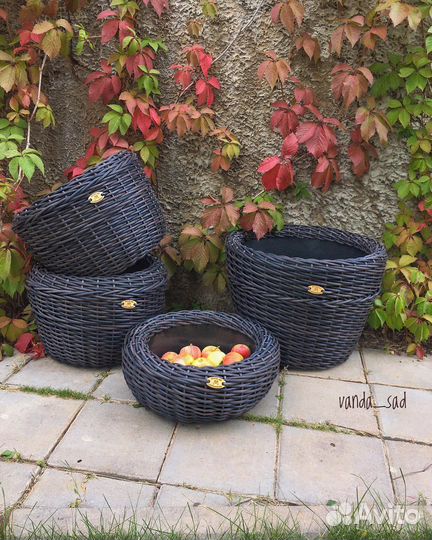 Кашпо для цветов из ротанга