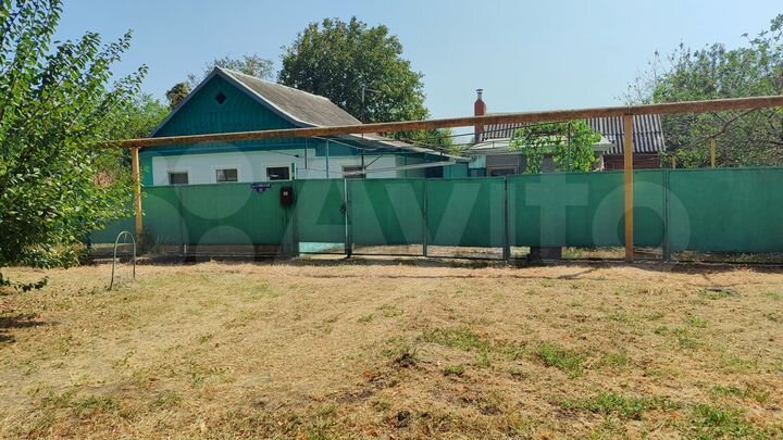 Дом 37 м² на участке 13,9 сот.