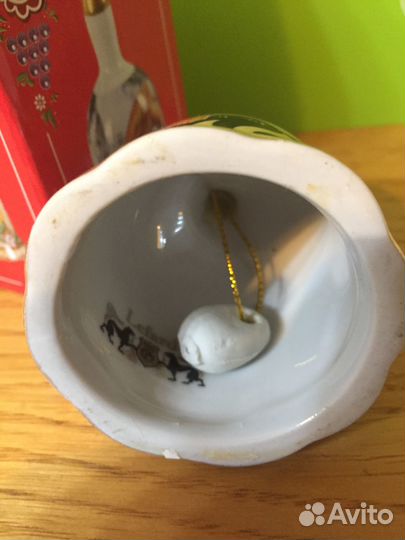 Колокол,кувшин,салфетница,солонки,сахарница