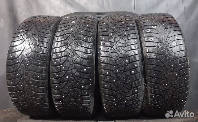 Bridgestone Blizzak Spike-02 215/55 R17 98T