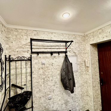 3-к. квартира, 56 м², 2/5 эт.