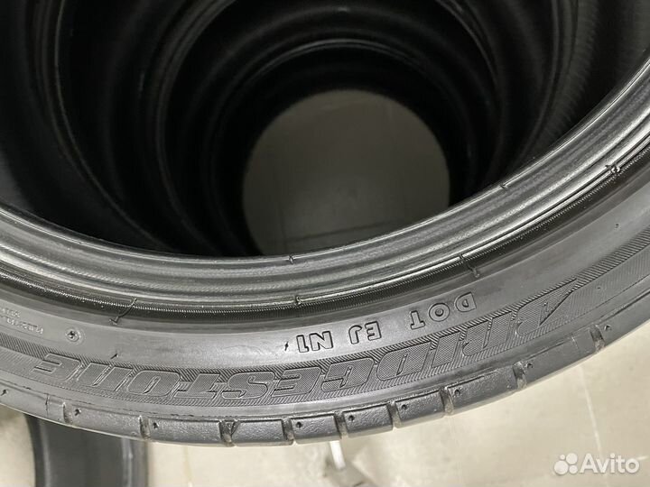 Bridgestone Potenza RE 050A l 235/40 R19 96Y