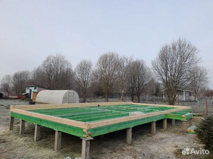 Бригада строителей