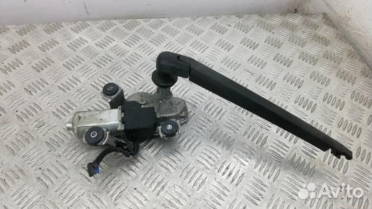 Моторчик стеклоочиcтителя 3-5 toyota avensis T25