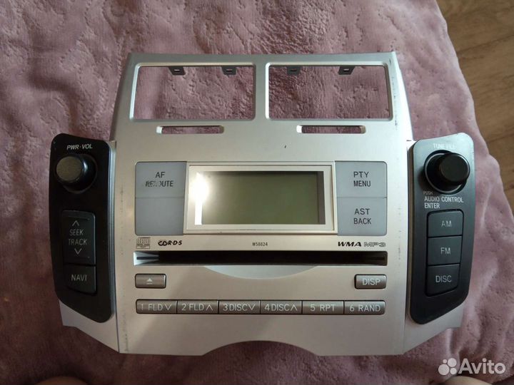 Штатная магнитола Toyota Yaris