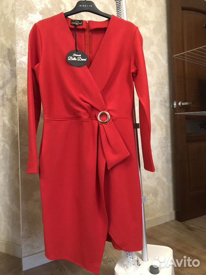 Маленькое красное платье