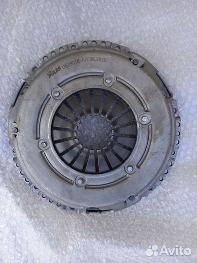 Корзина сцепления VW Polo седан,Miles GE 09016