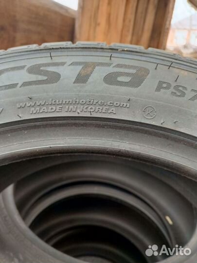 Kumho Ecsta PS71 285/40 R21 109Y