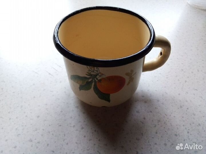 Эмалированная кружка