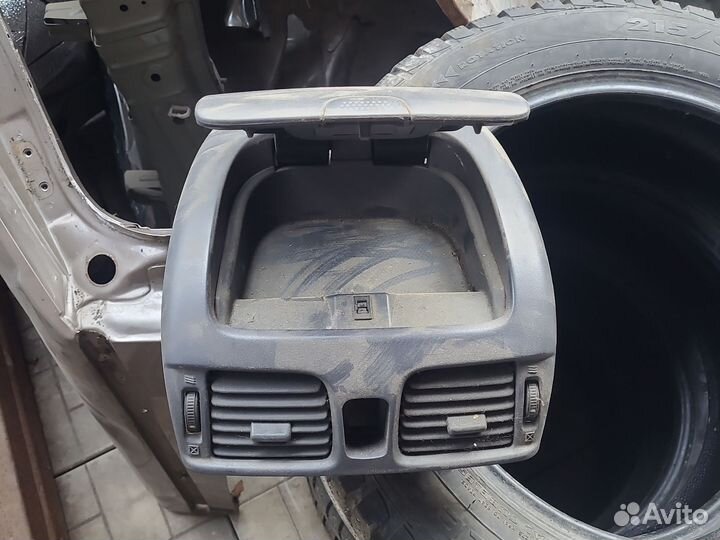 Верхний бардачок nissan almera n16