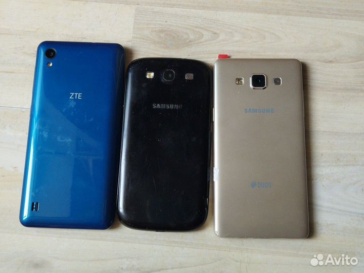 Телефон Samsung