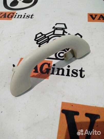 Ручка потолка правая Vw Passat B7 1.4 CAX 2014