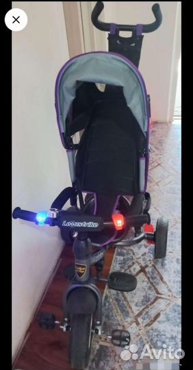 Велосипед трёхколесный детский с ручкой