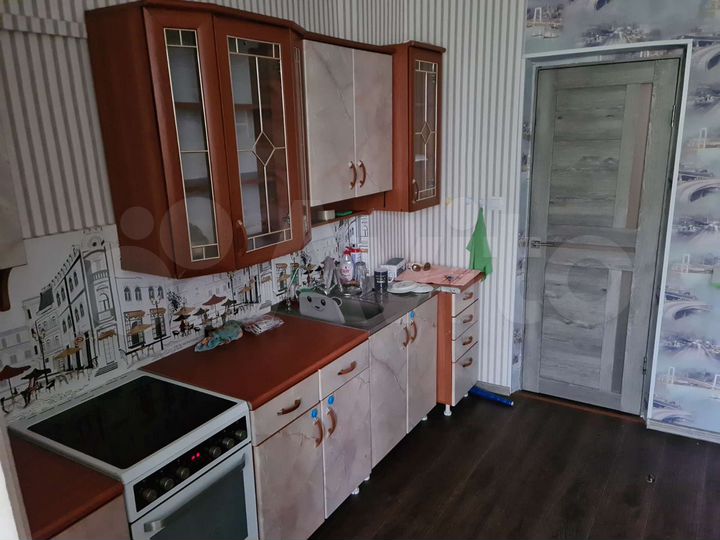 2-к. квартира, 54 м², 1/3 эт.