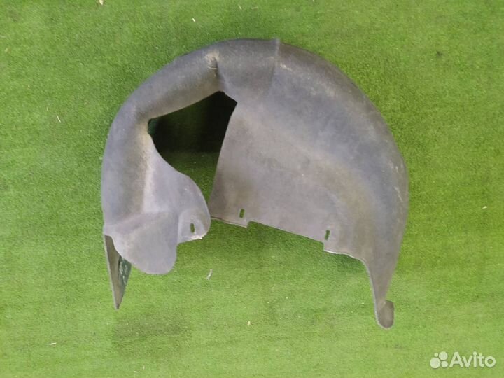 Подкрылок задний правый Volvo Xc70
