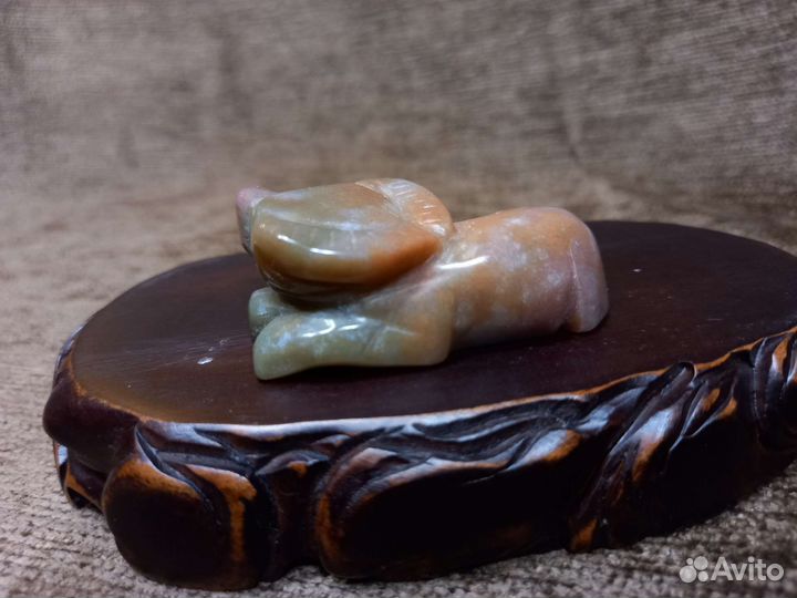 Старинная статуэтка Китай 19 в, нефрит