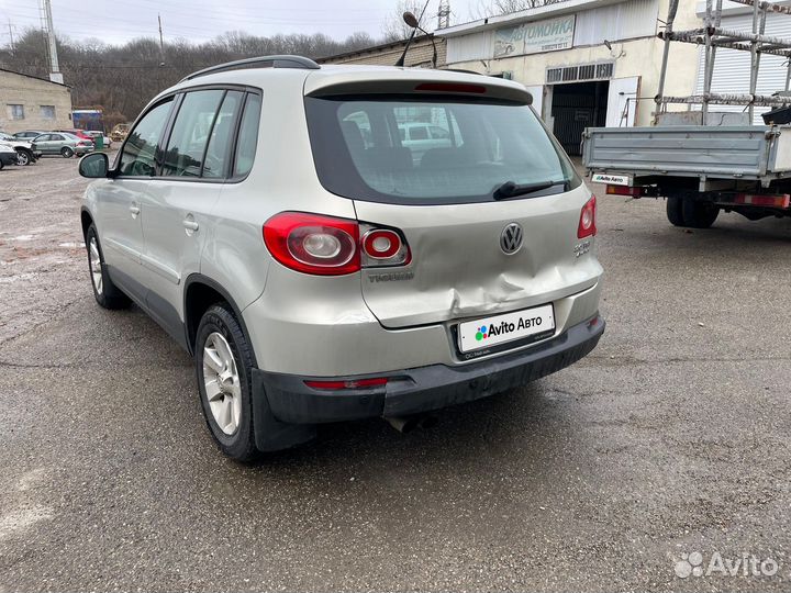 Volkswagen Tiguan 2.0 AT, 2010, 73 000 км