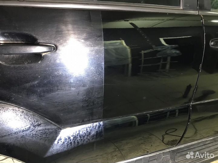 Черный полированный кузов авто