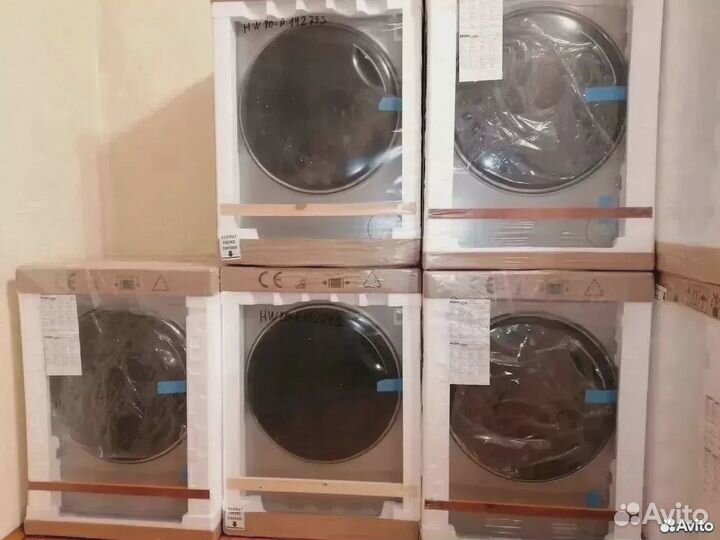 Стирально-сушильная машина Haier HWD80-BP14979S