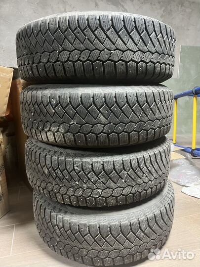 Gislaved Nord Frost 200 SUV 215/70 R16 100