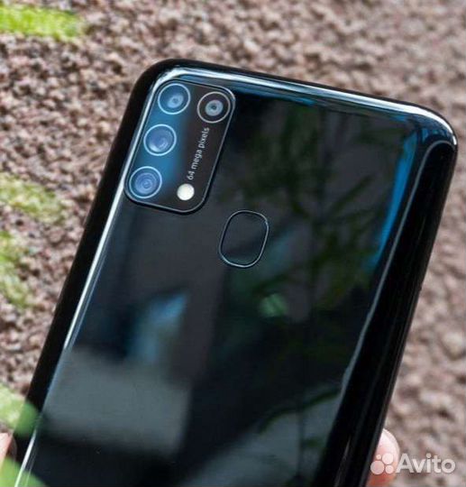 Телефон Samsung m31