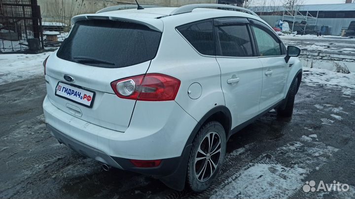 Накладка на порог наружная левая Ford Kuga 8V41S10155AD