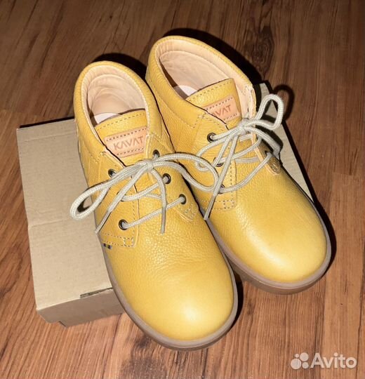 Демисезонные кожаные ботинки Kavat 29